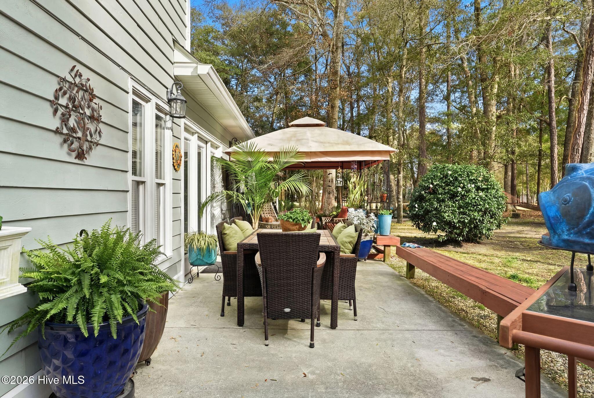 100562412 | Photo 64