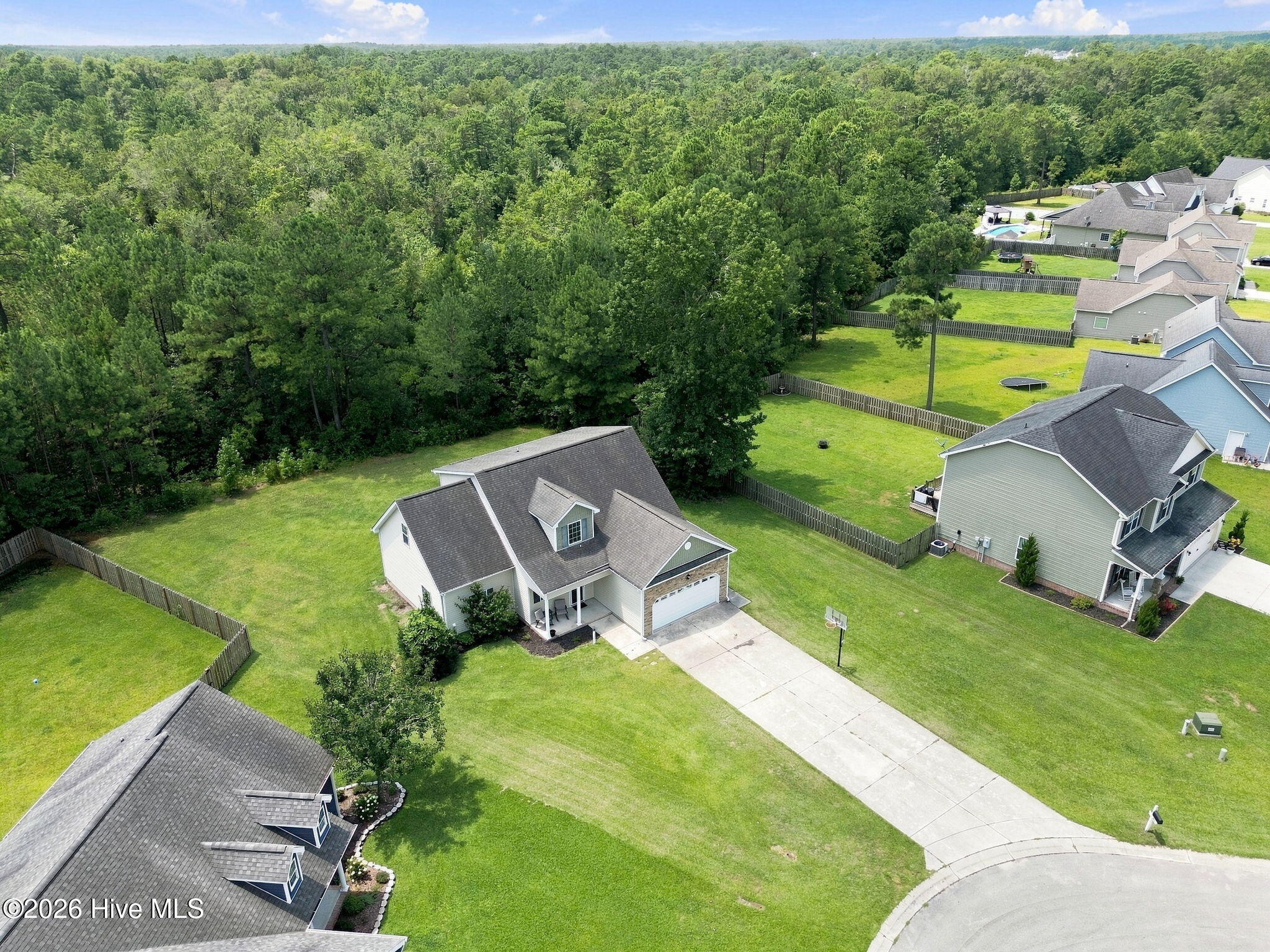302 Squire Court,Maple Hill