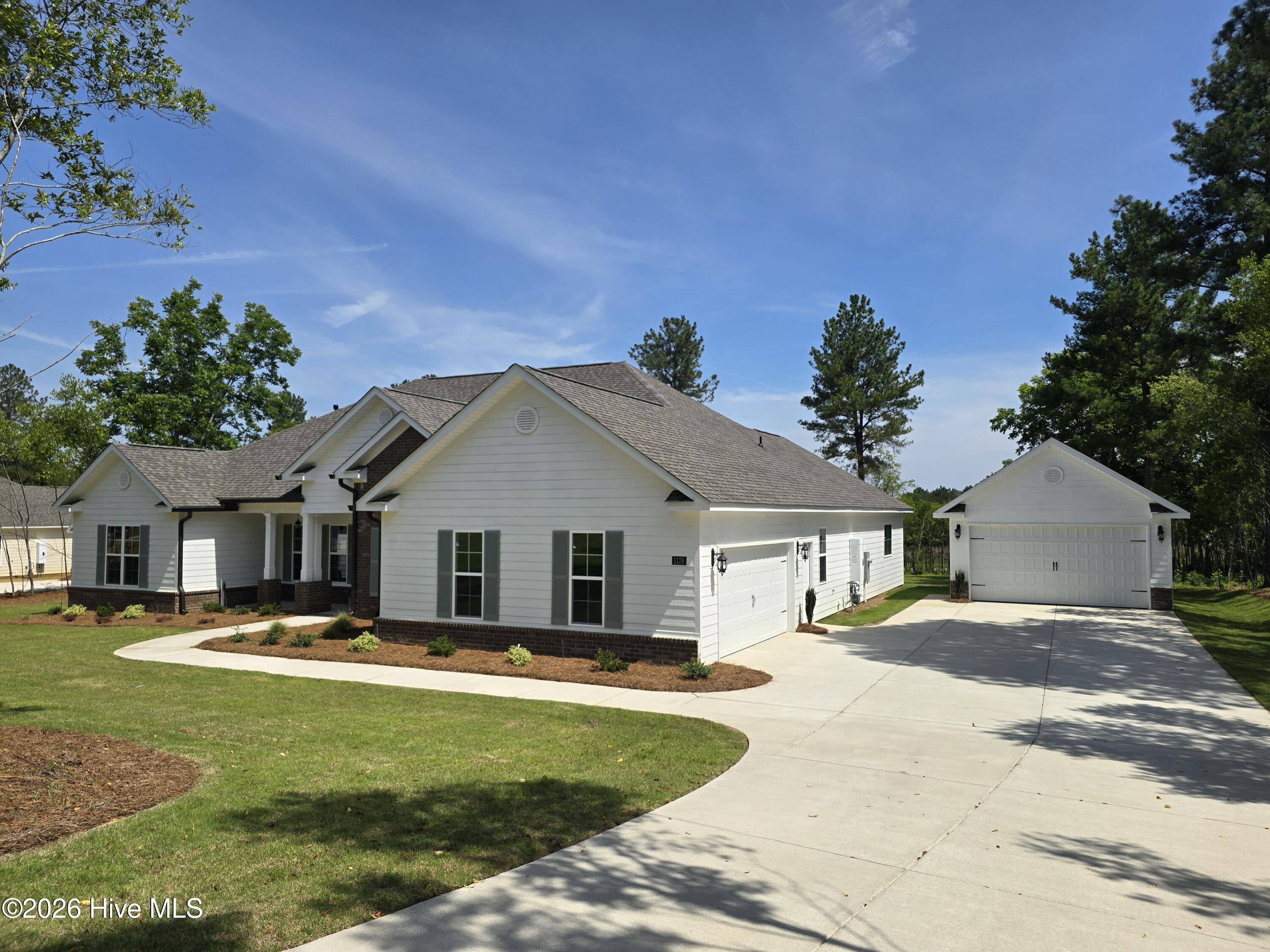 Richland Manor 15