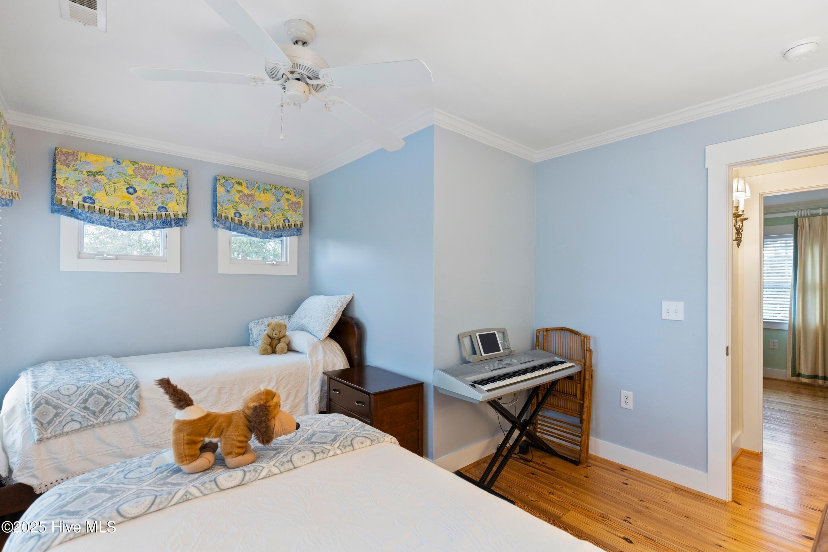 100544140 | Photo 60