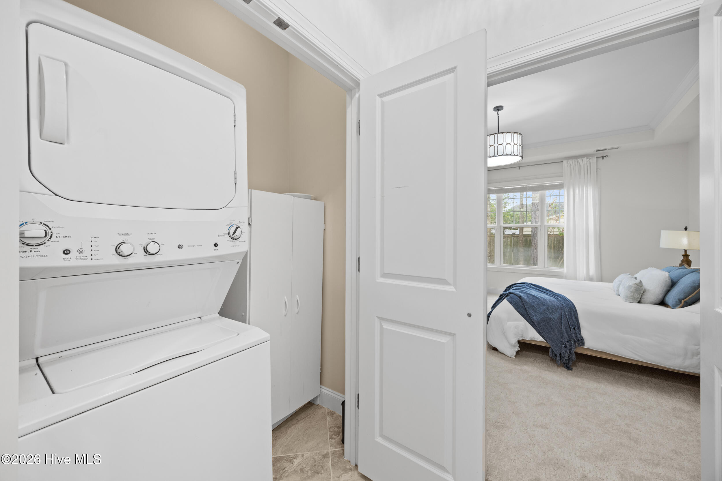 100554590 | Photo 24