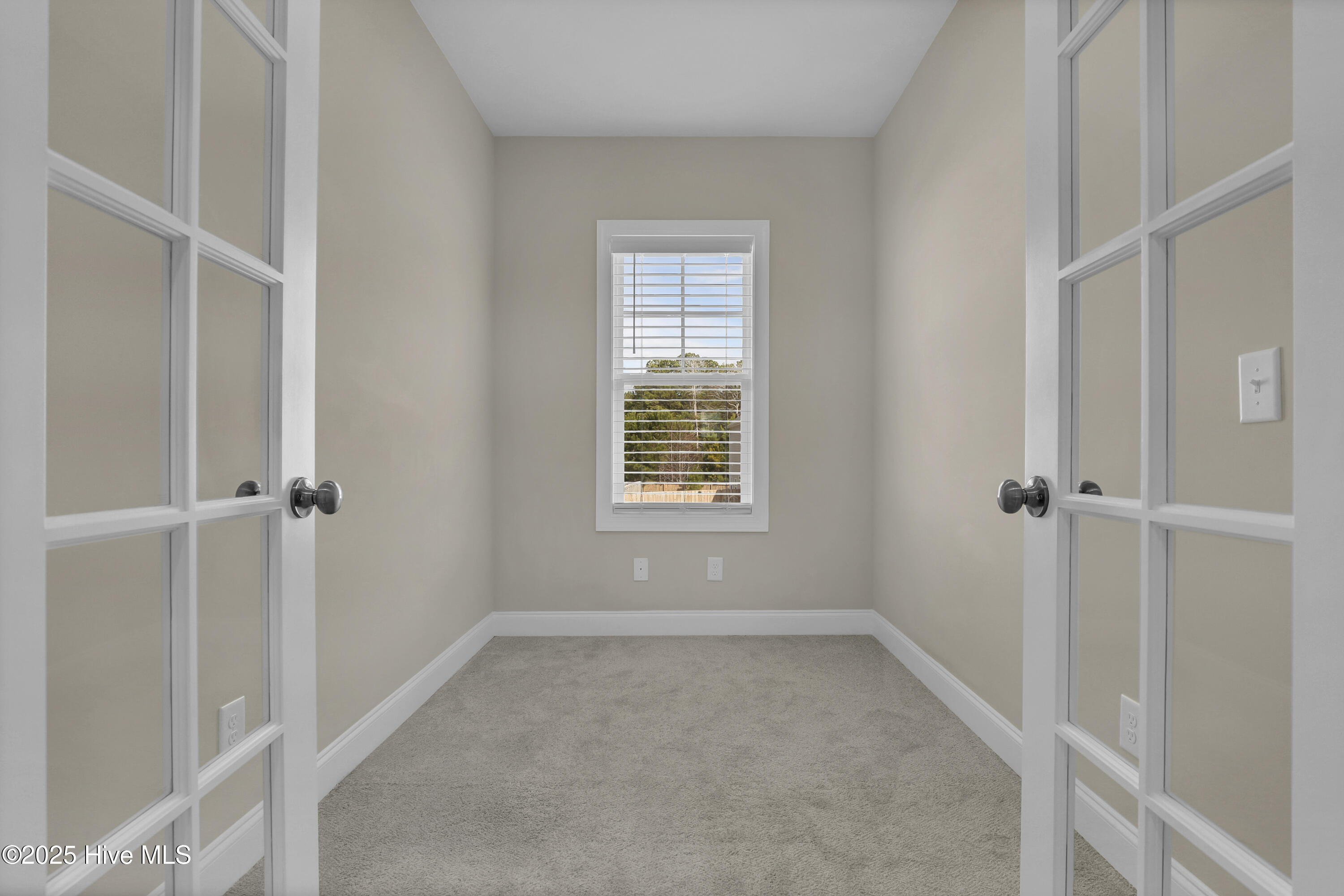 100545755 | Photo 32