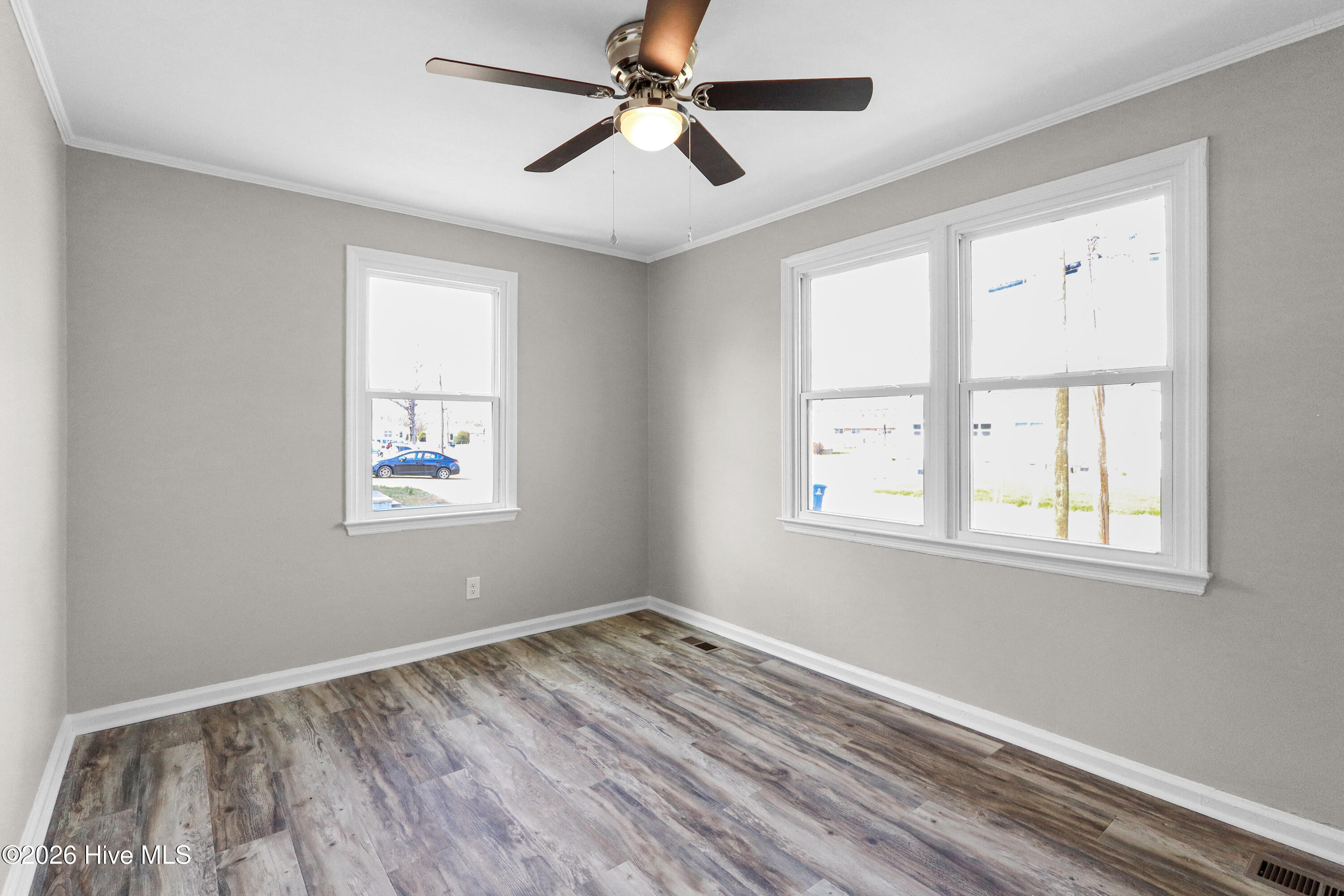 100558793 | Photo 40