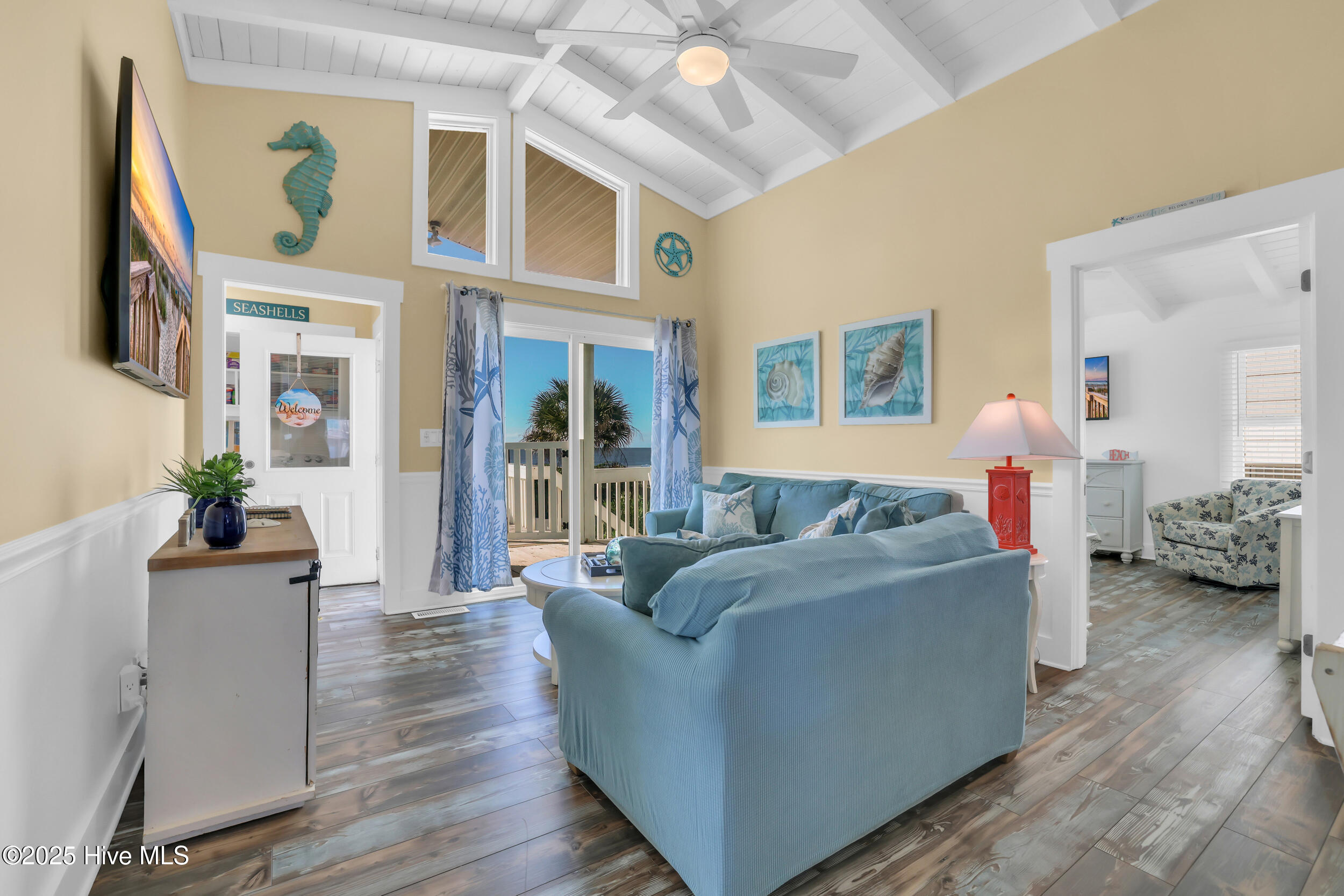 100536286 | Photo 22