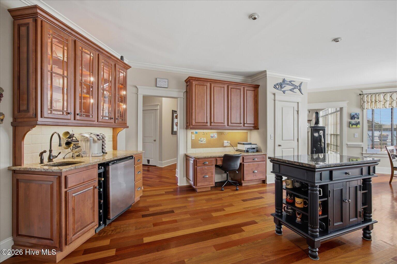 100564317 | Photo 10