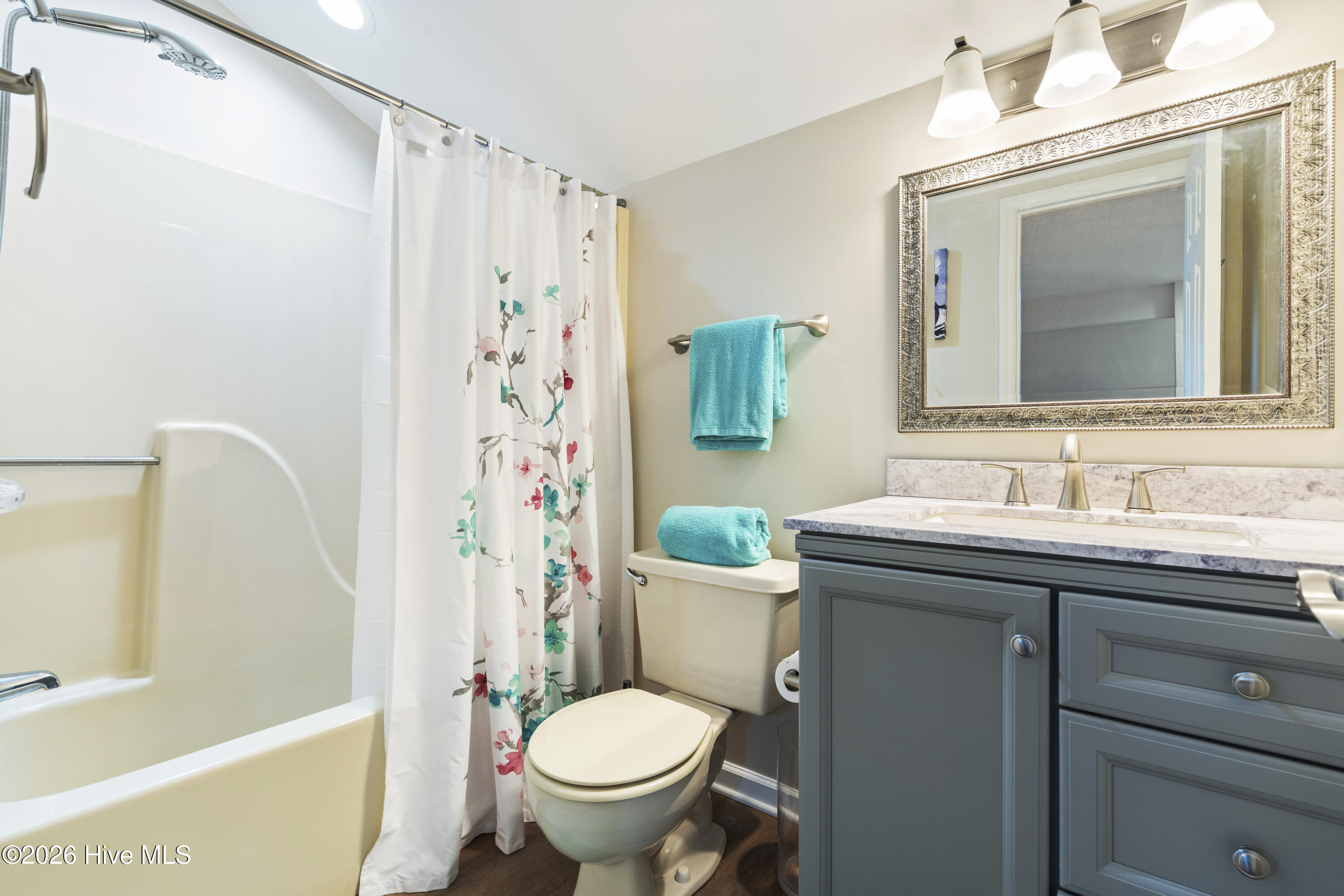 100554820 | Photo 31