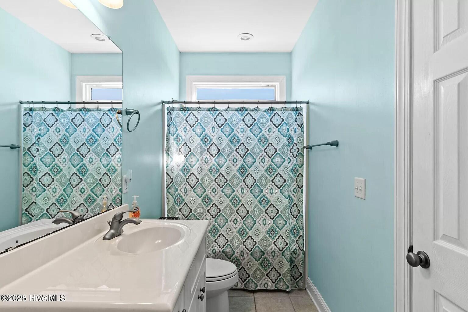 100538921 | Photo 47