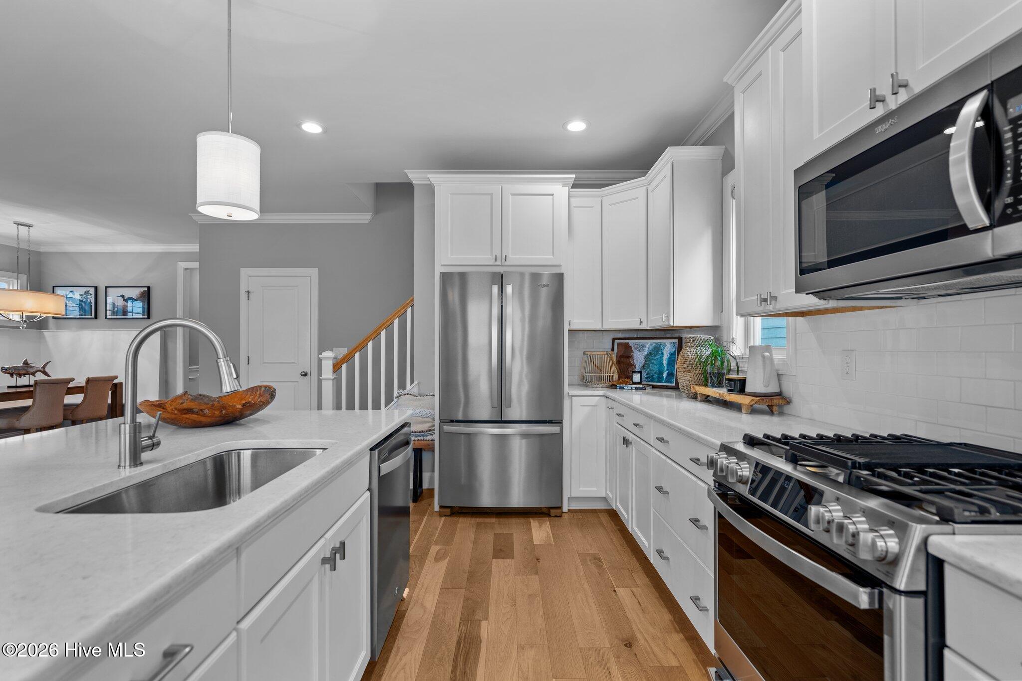 100561208 | Photo 16