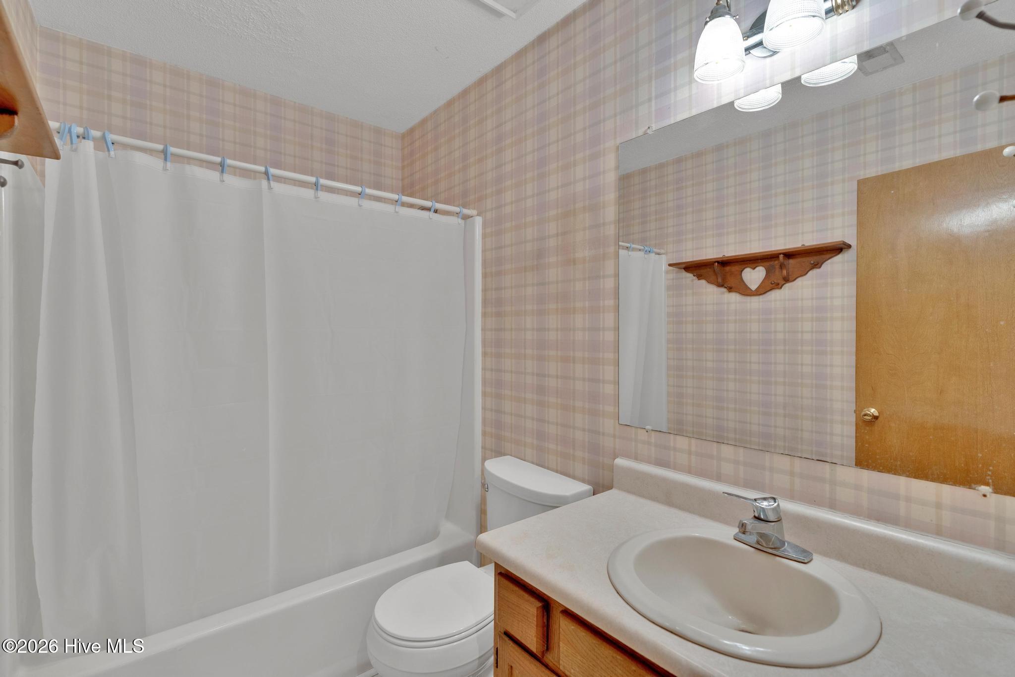 100561696 | Photo 34