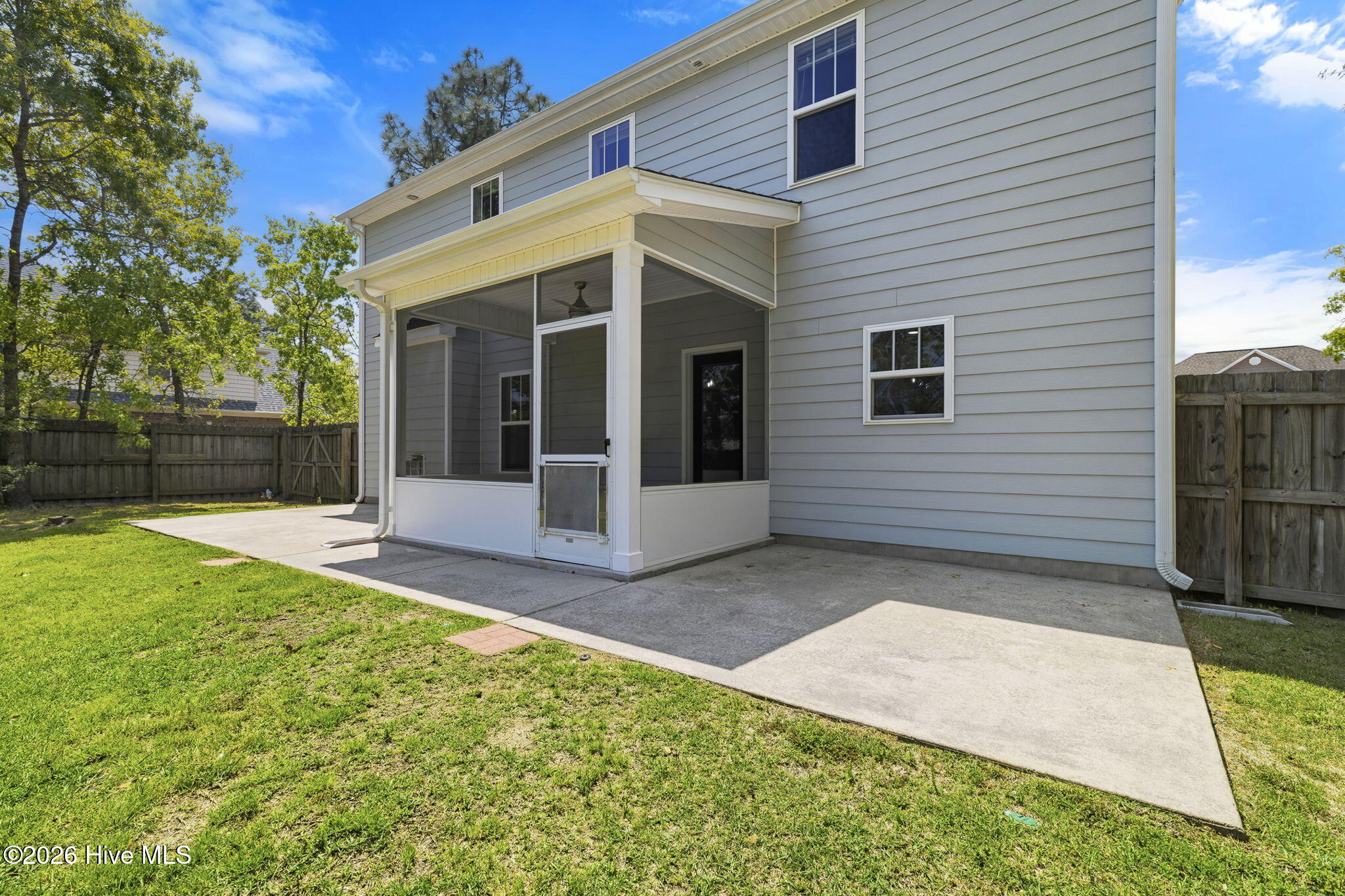 100566874 | Photo 50