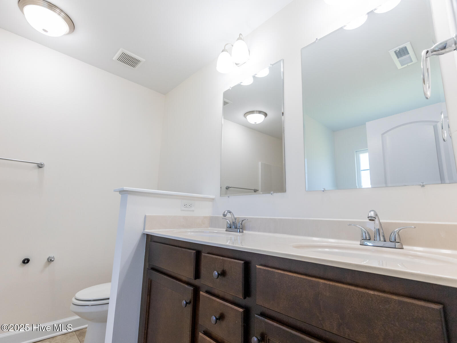 100539425 | Photo 18