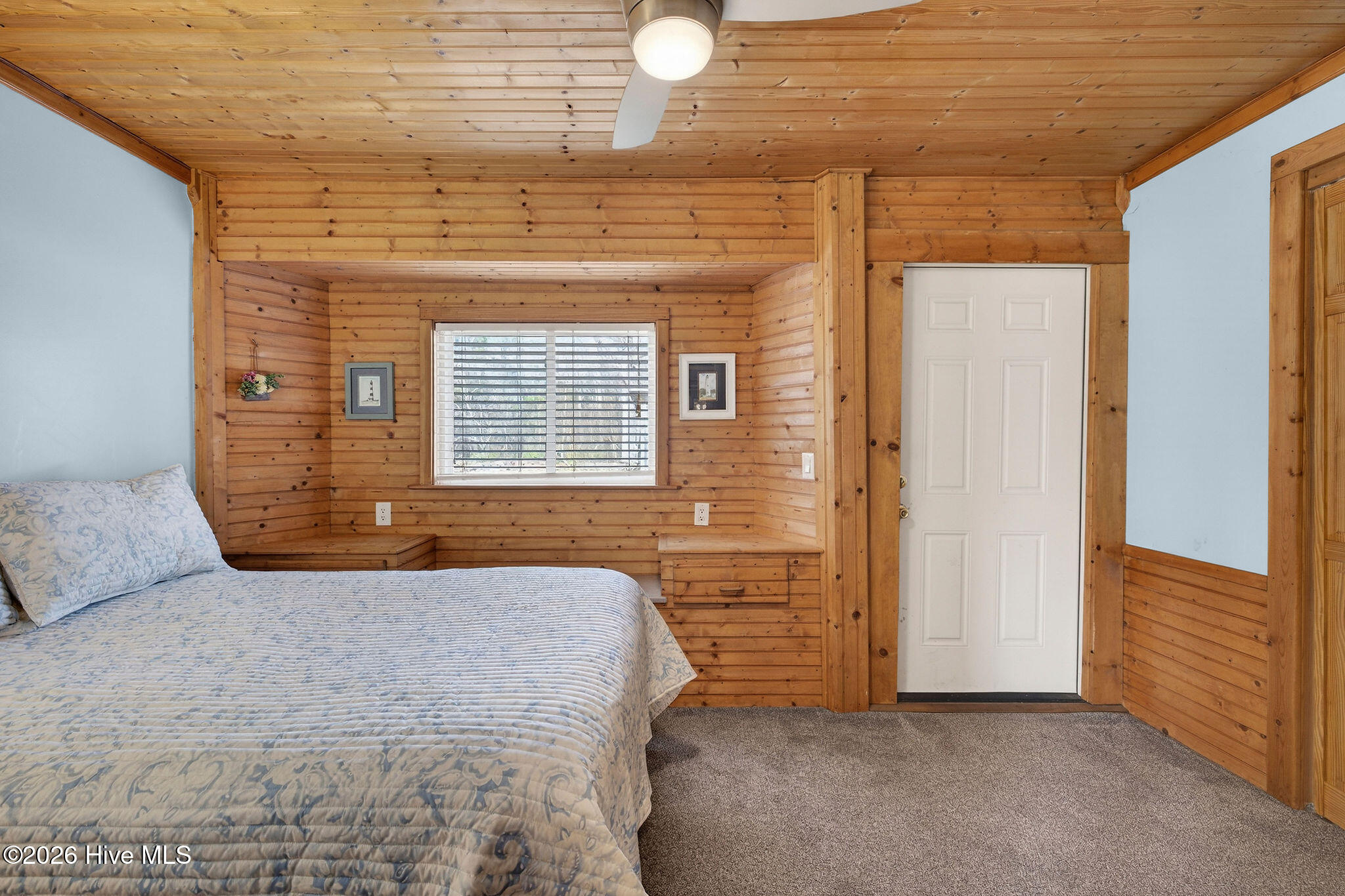 100542936 | Photo 85