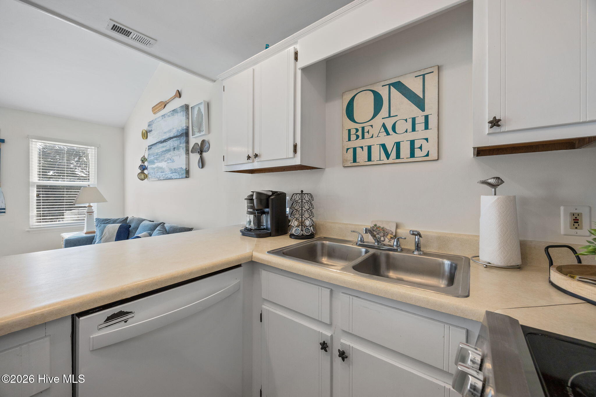 100559351 | Photo 13