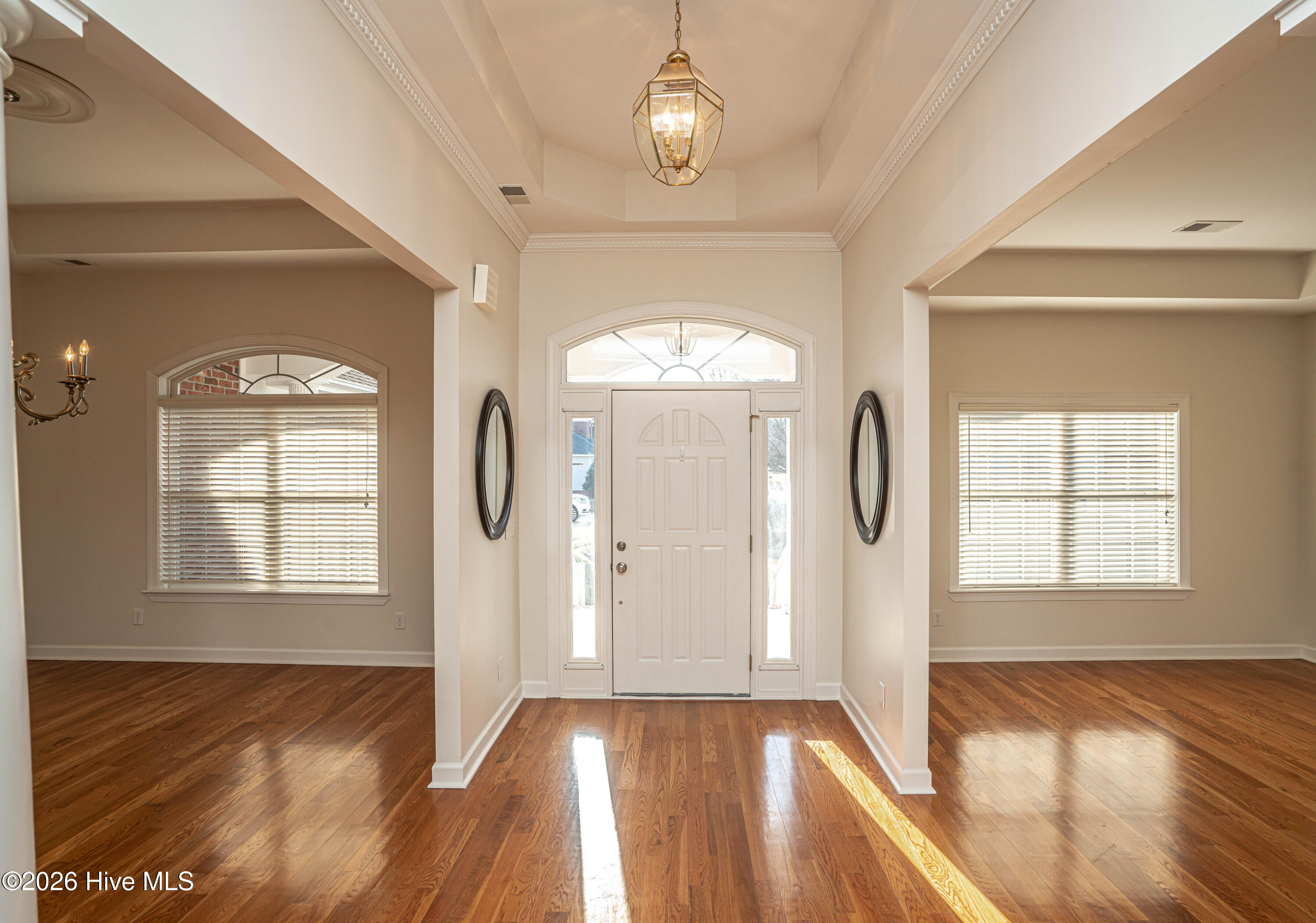 100553430 | Photo 12