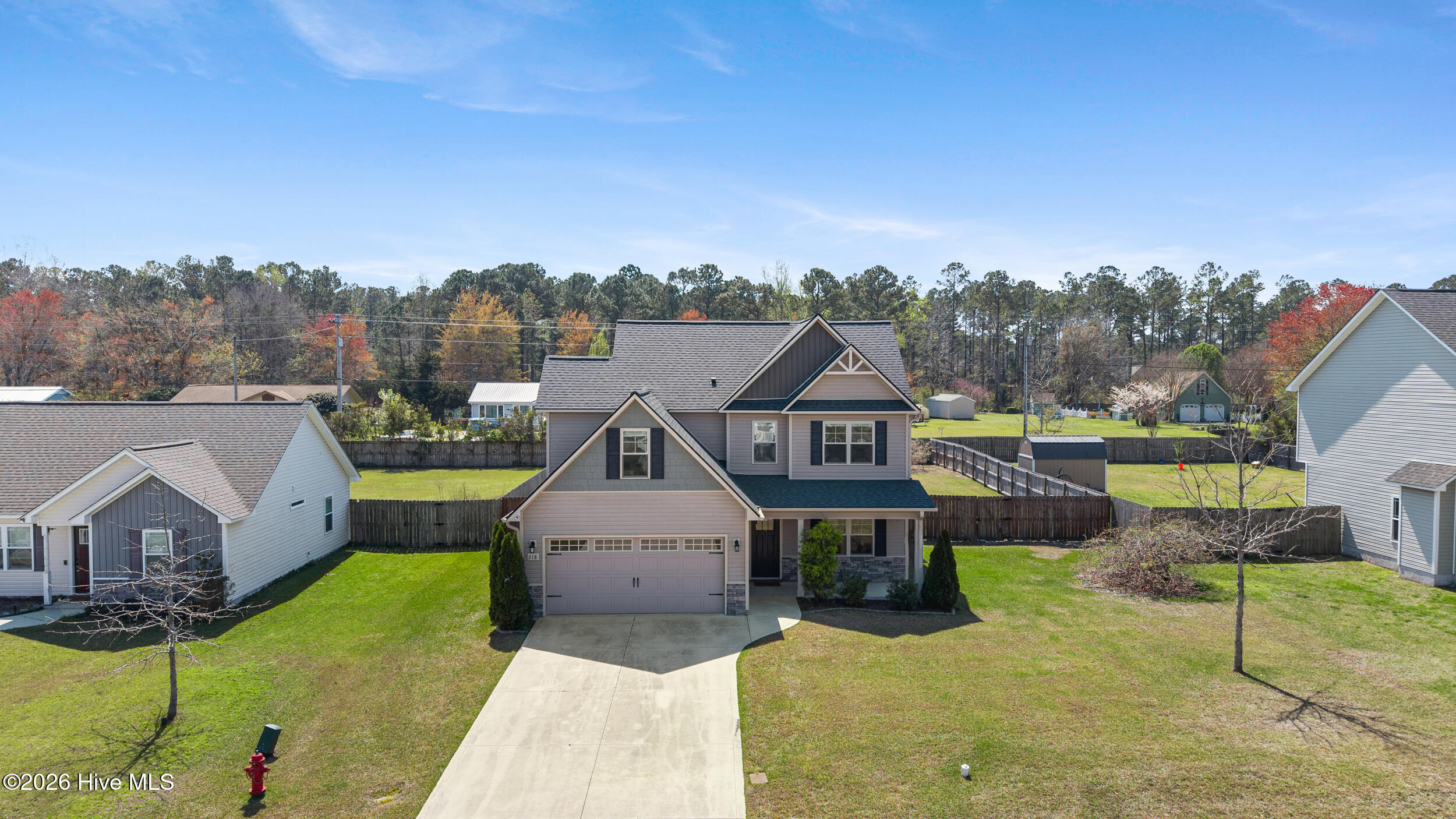 100563533 | Photo 33