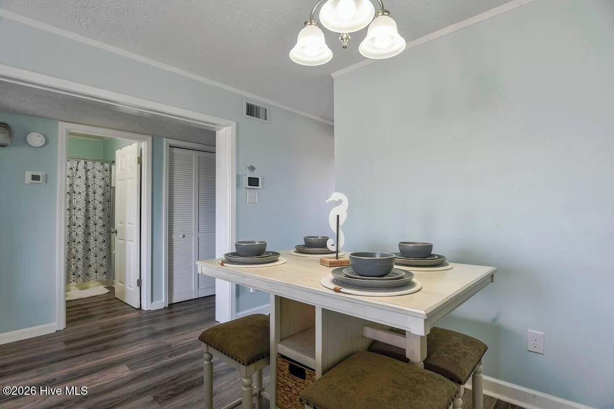 100551753 | Photo 10