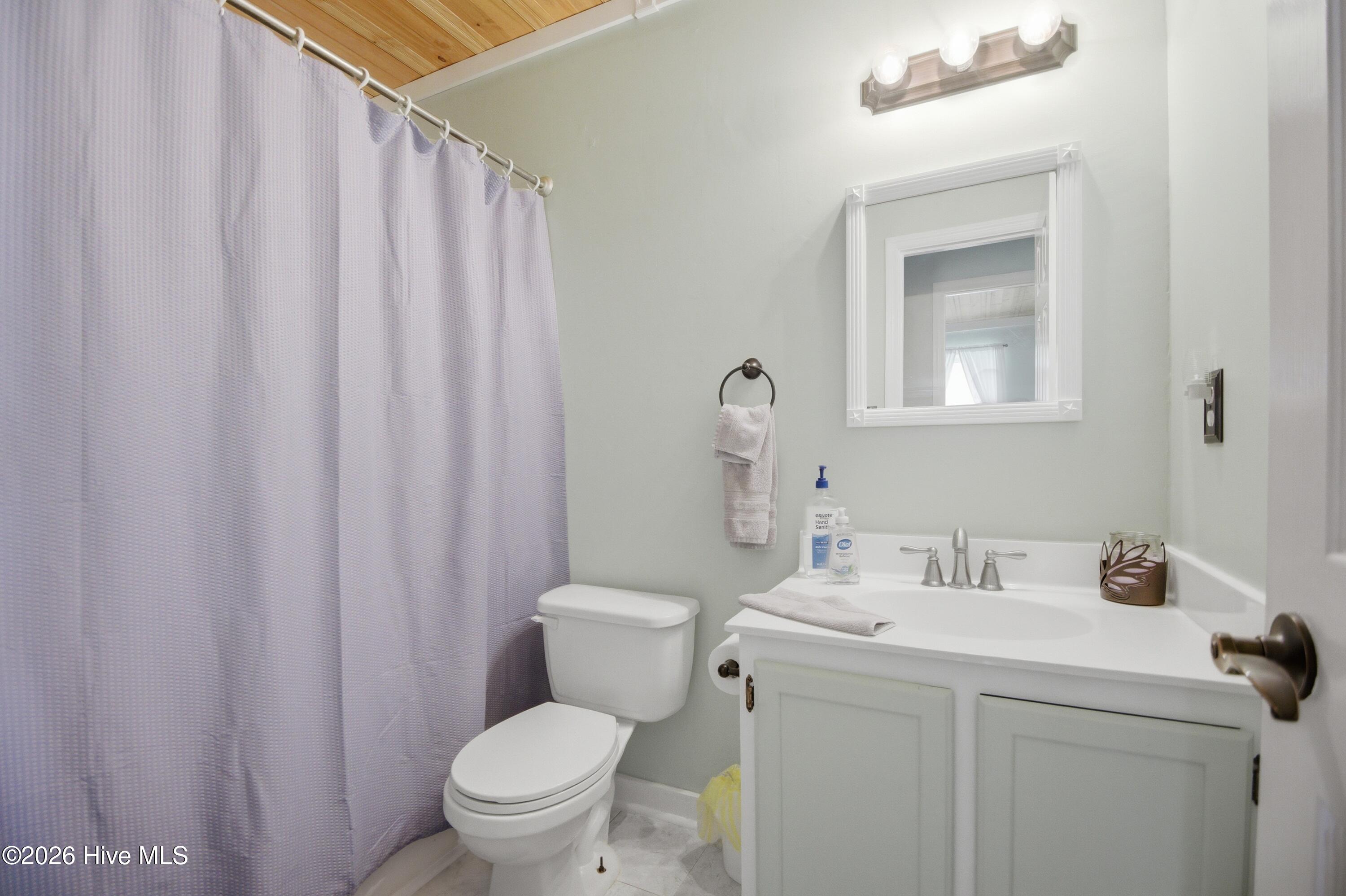 100565180 | Photo 29