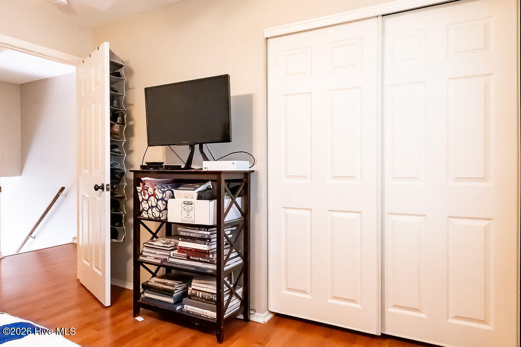 100548598 | Photo 12