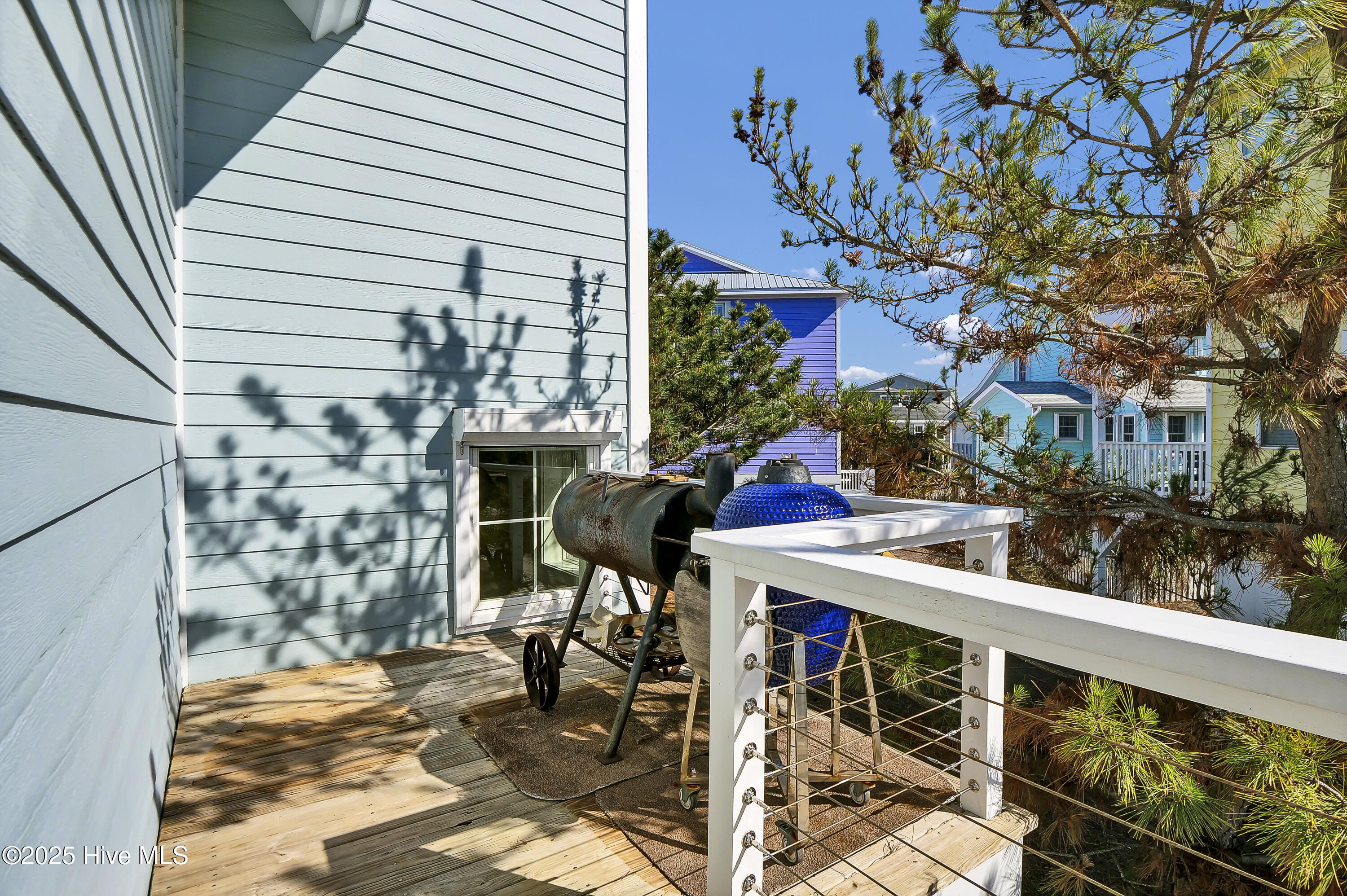 100553290 | Photo 10