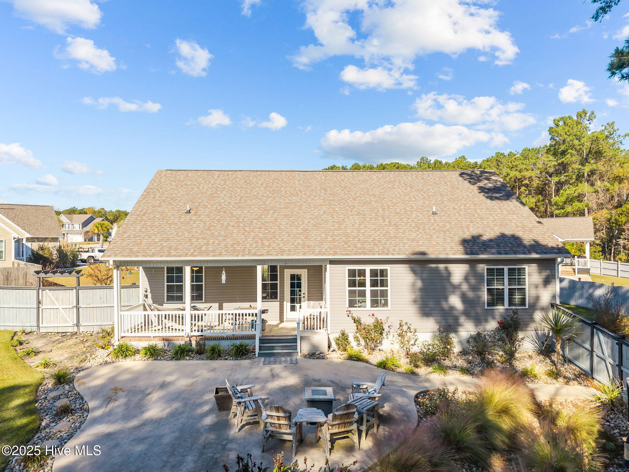 100541215 | Photo 33