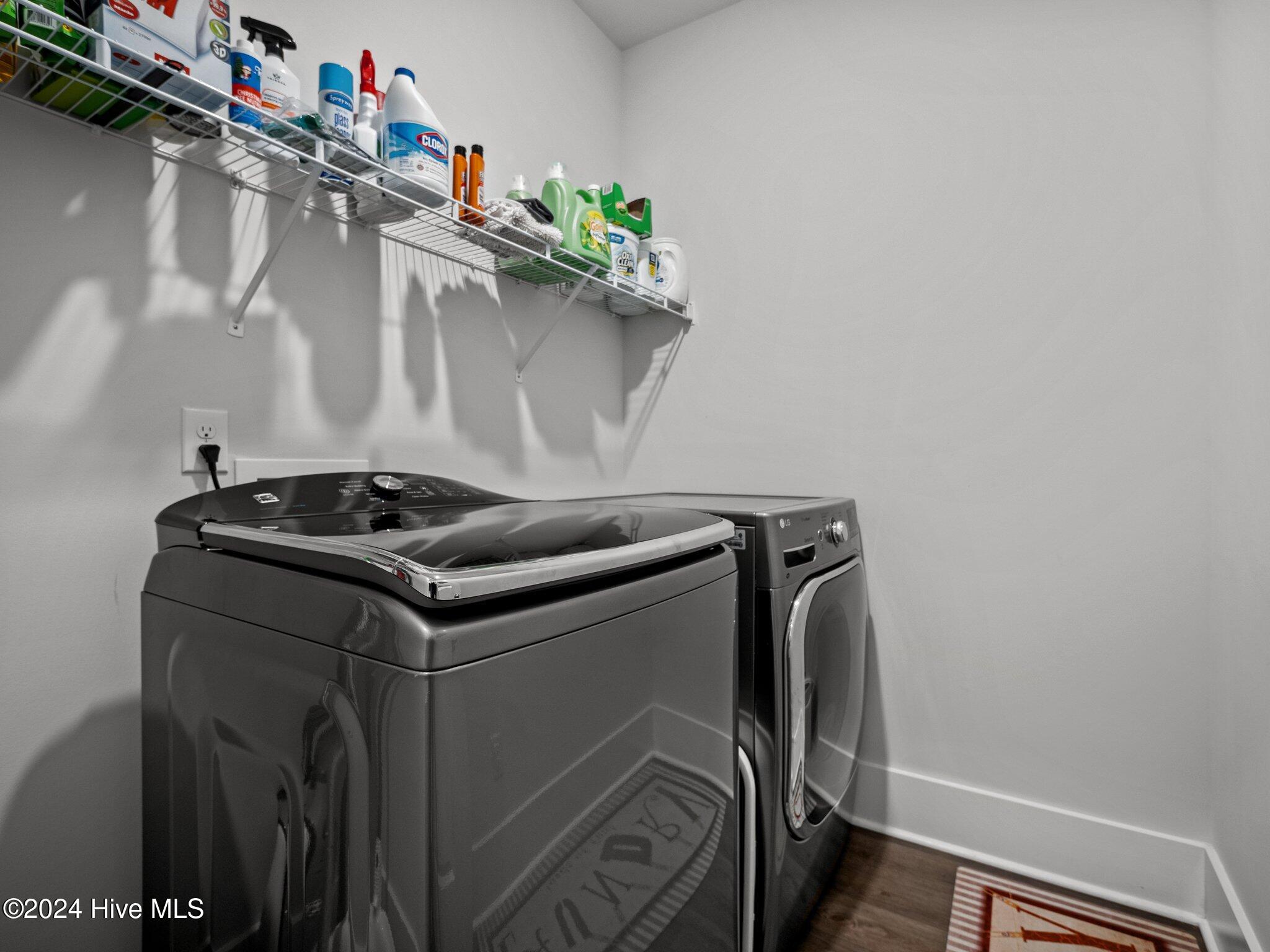 100562894 | Photo 31