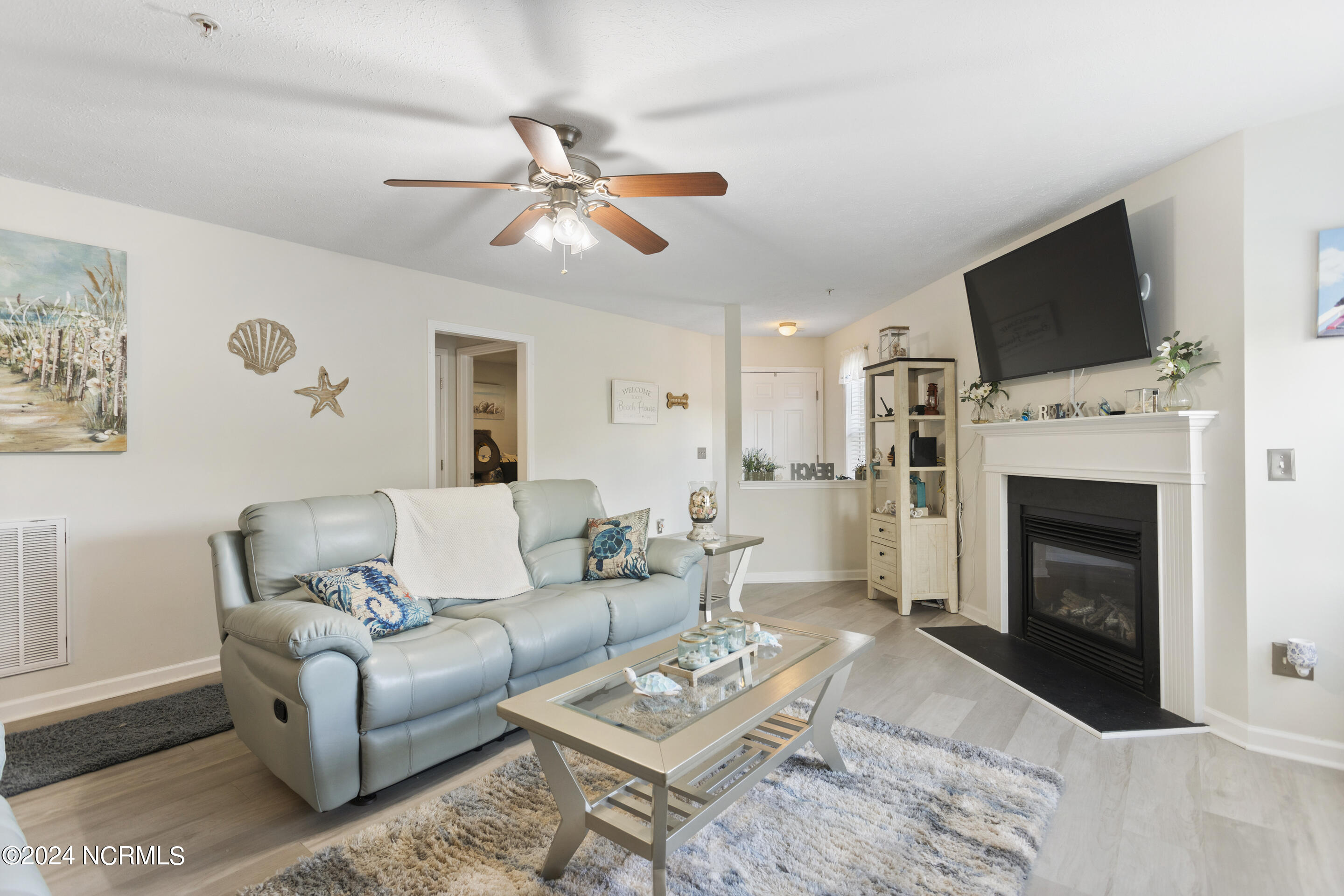 100529721 | Photo 13