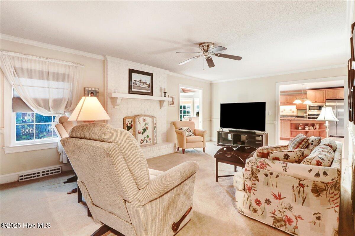 26-1802 Windsor Rd-26