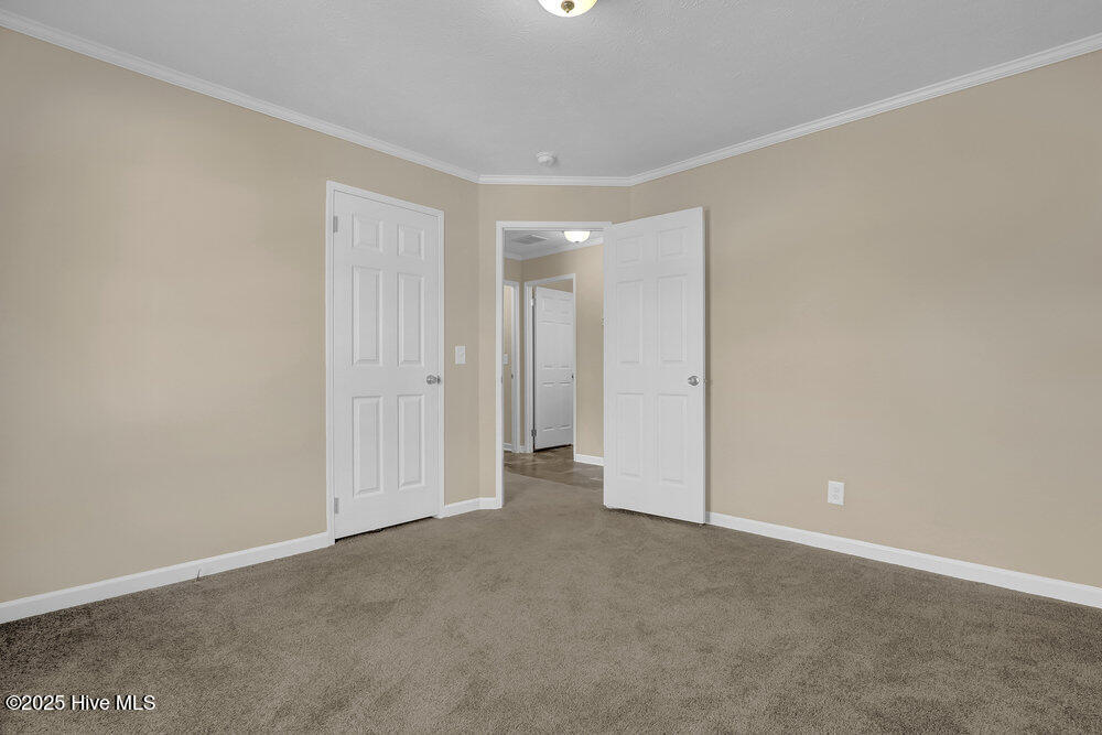 100493955 | Photo 26