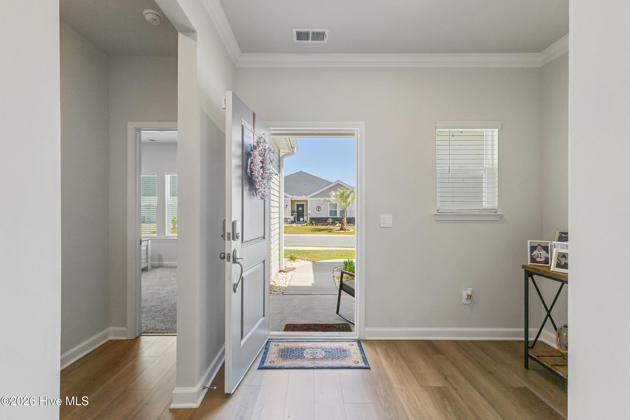 100568412 | Photo 40