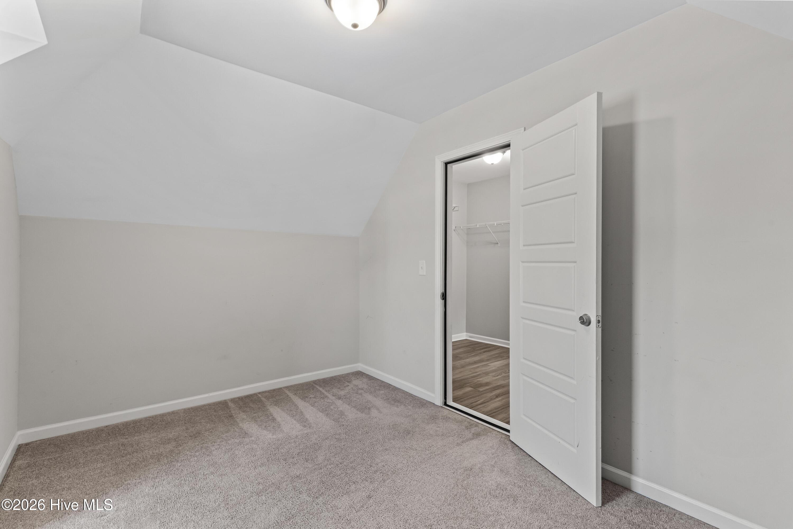 100559199 | Photo 42