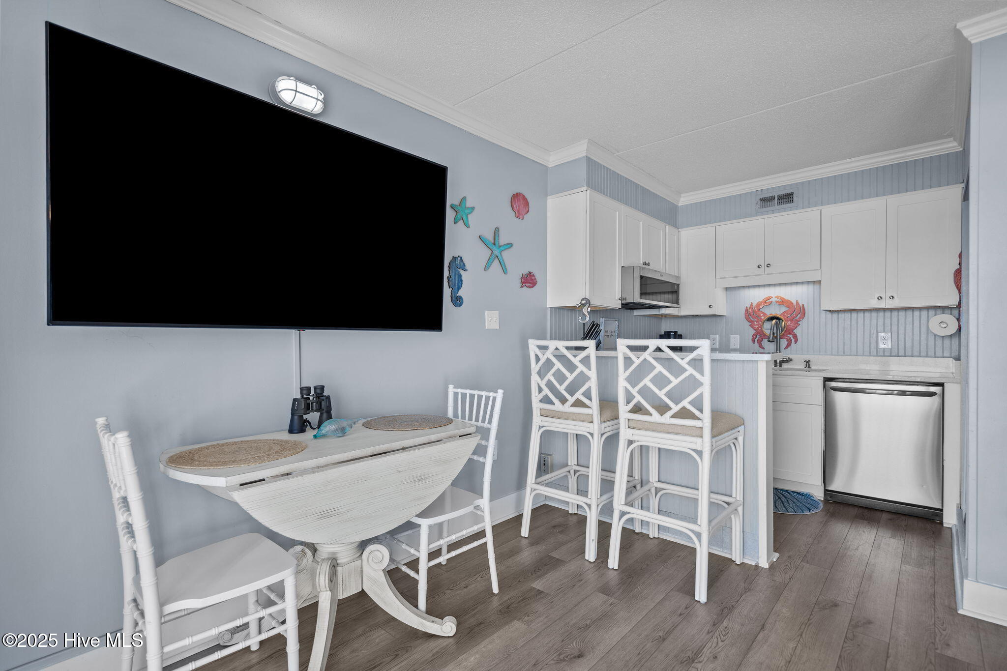 100535263 | Photo 14