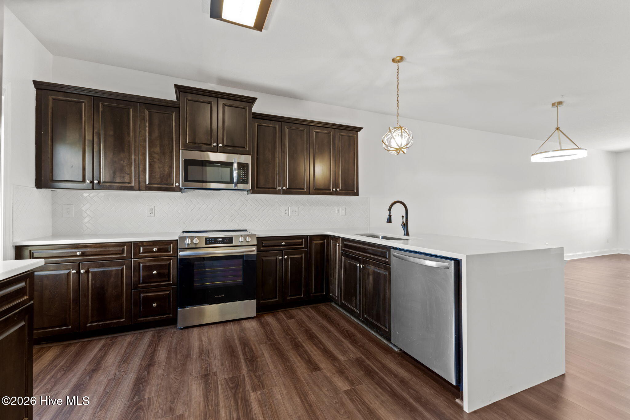 400 Garland Shores Drive,Hubert
