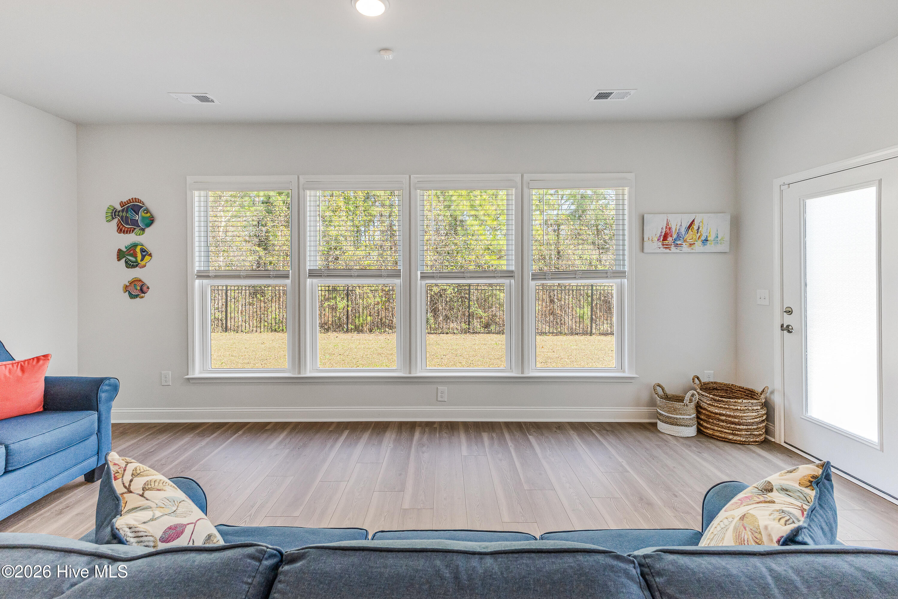 100559661 | Photo 15