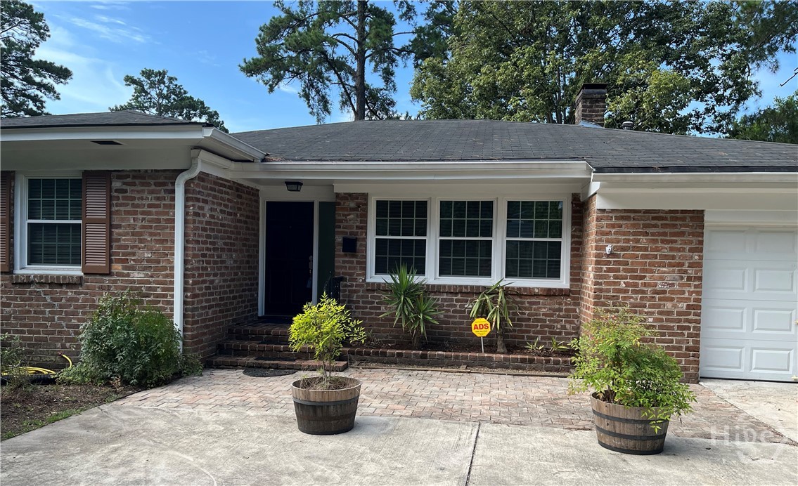 Photo 3 of Single family home for sale at 21 E 61st Street, Savannah, GA 31405 | MLS# SA365210 | Listing updated on 2026-10-01