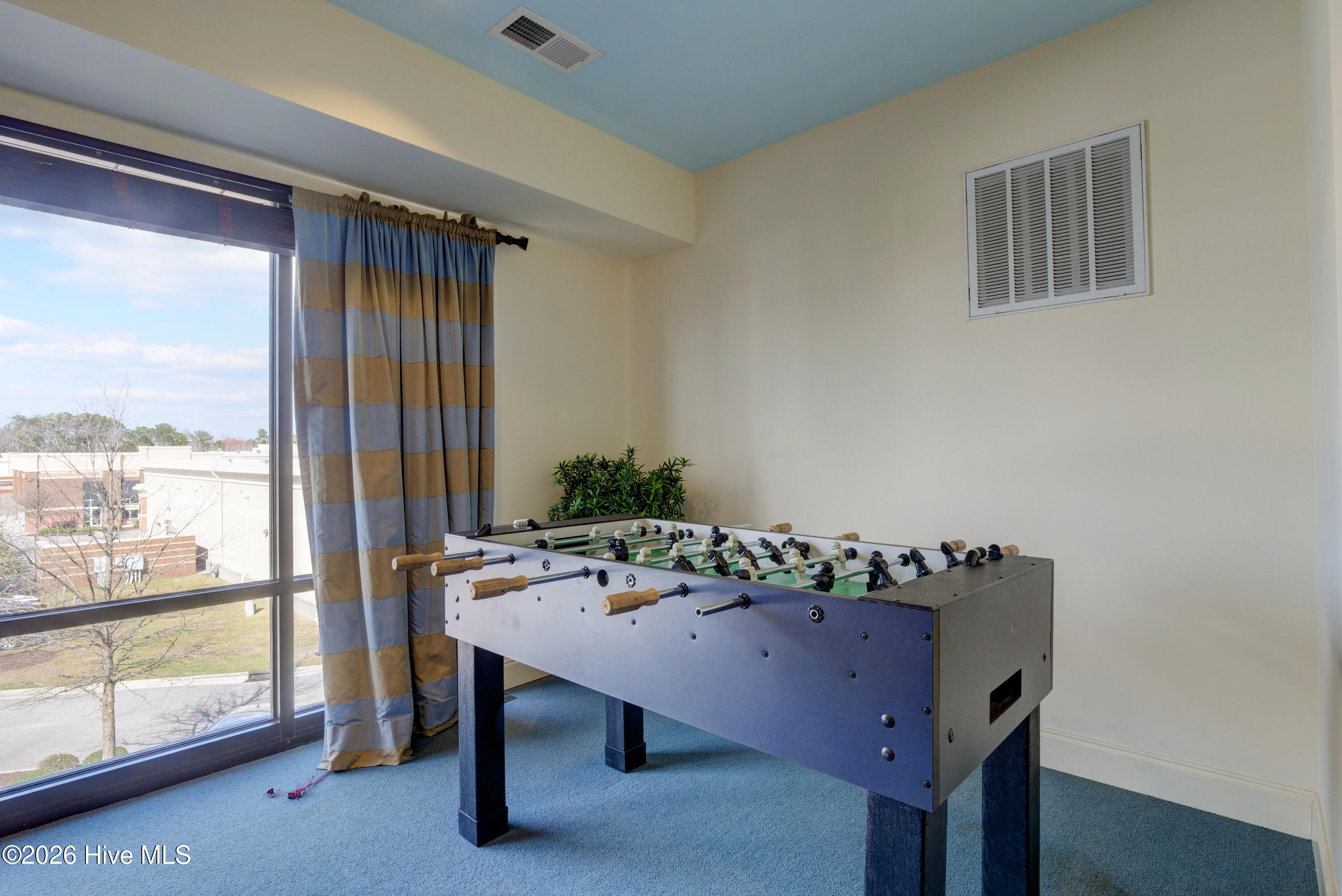 100558584 | Photo 32