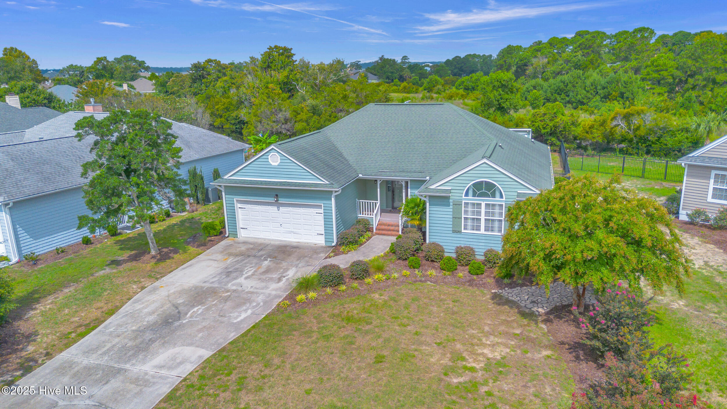 46_329 palmer way-00046