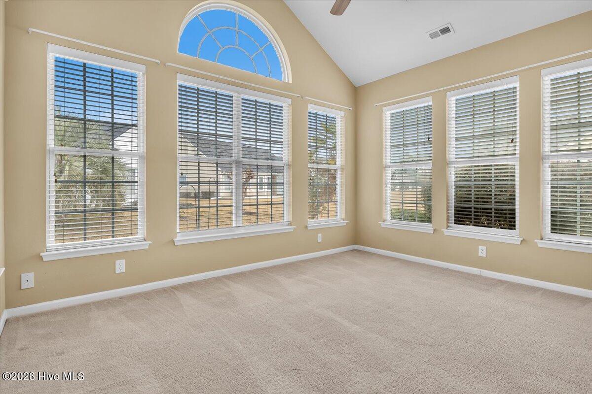 100555948 | Photo 36