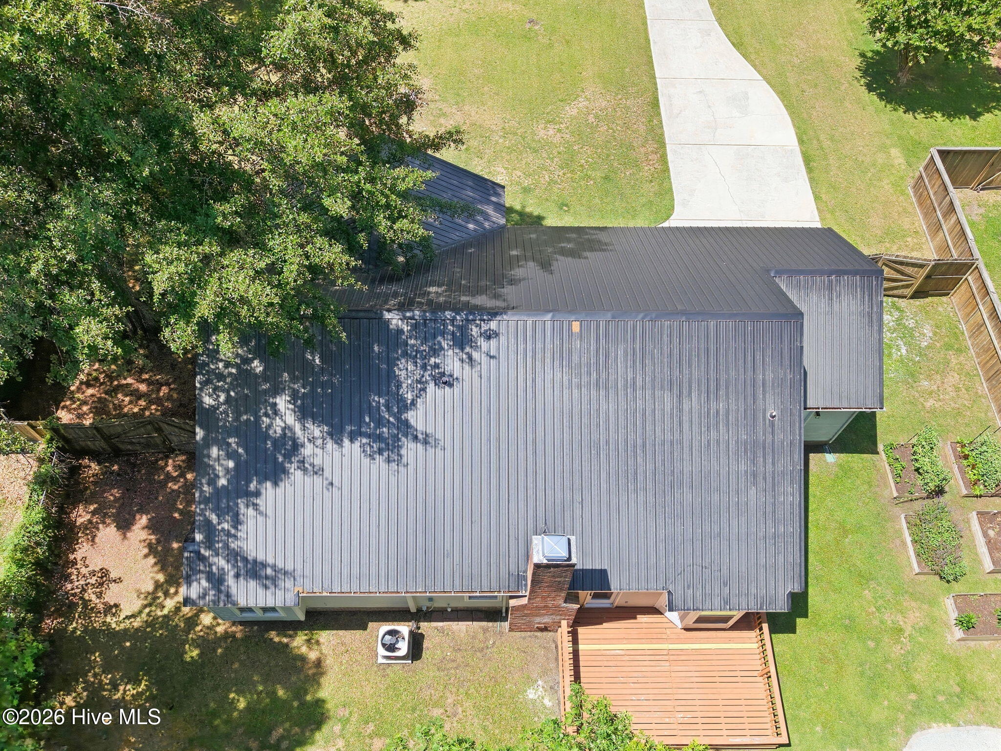 100575178 | Photo 40