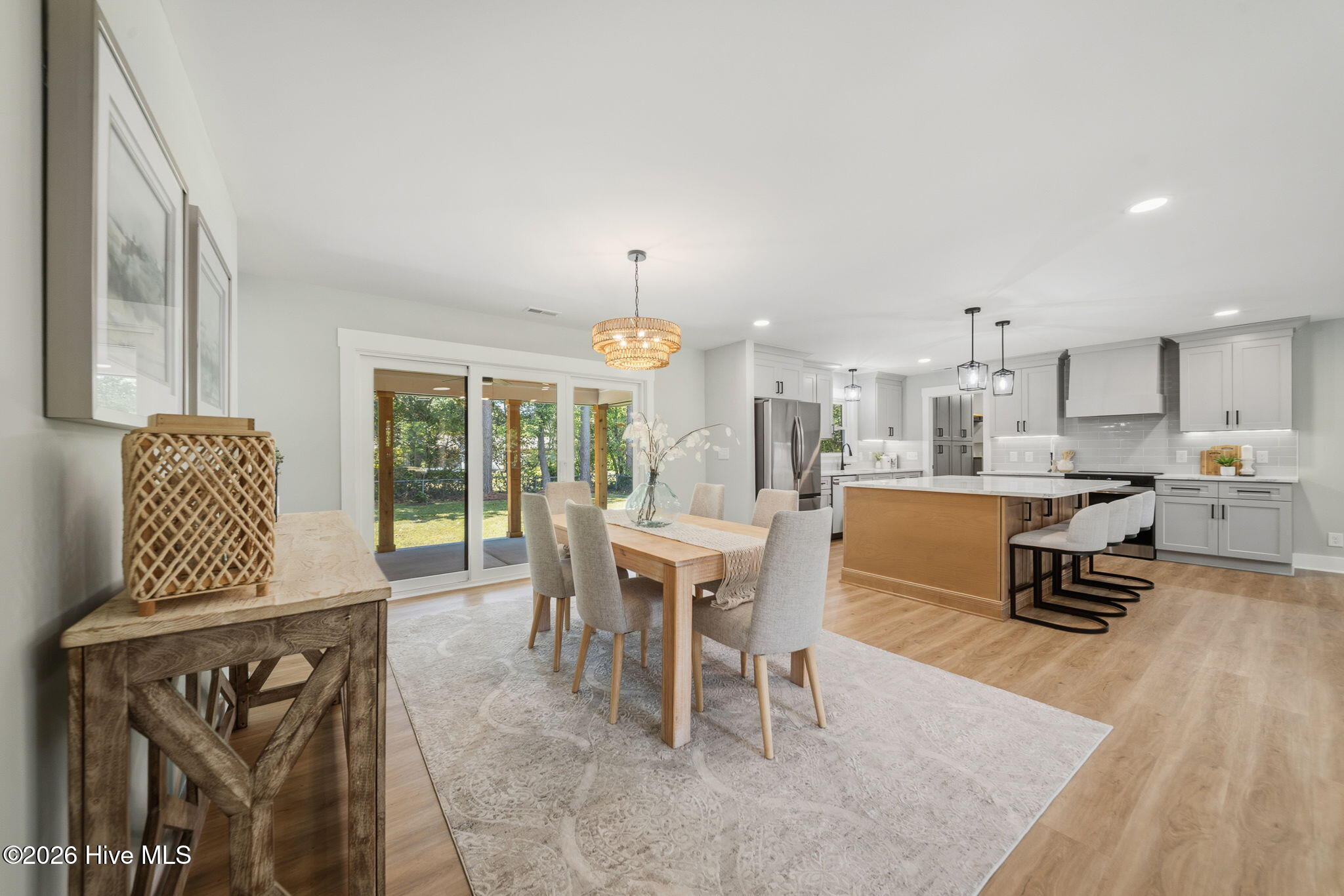 100569769 | Photo 20