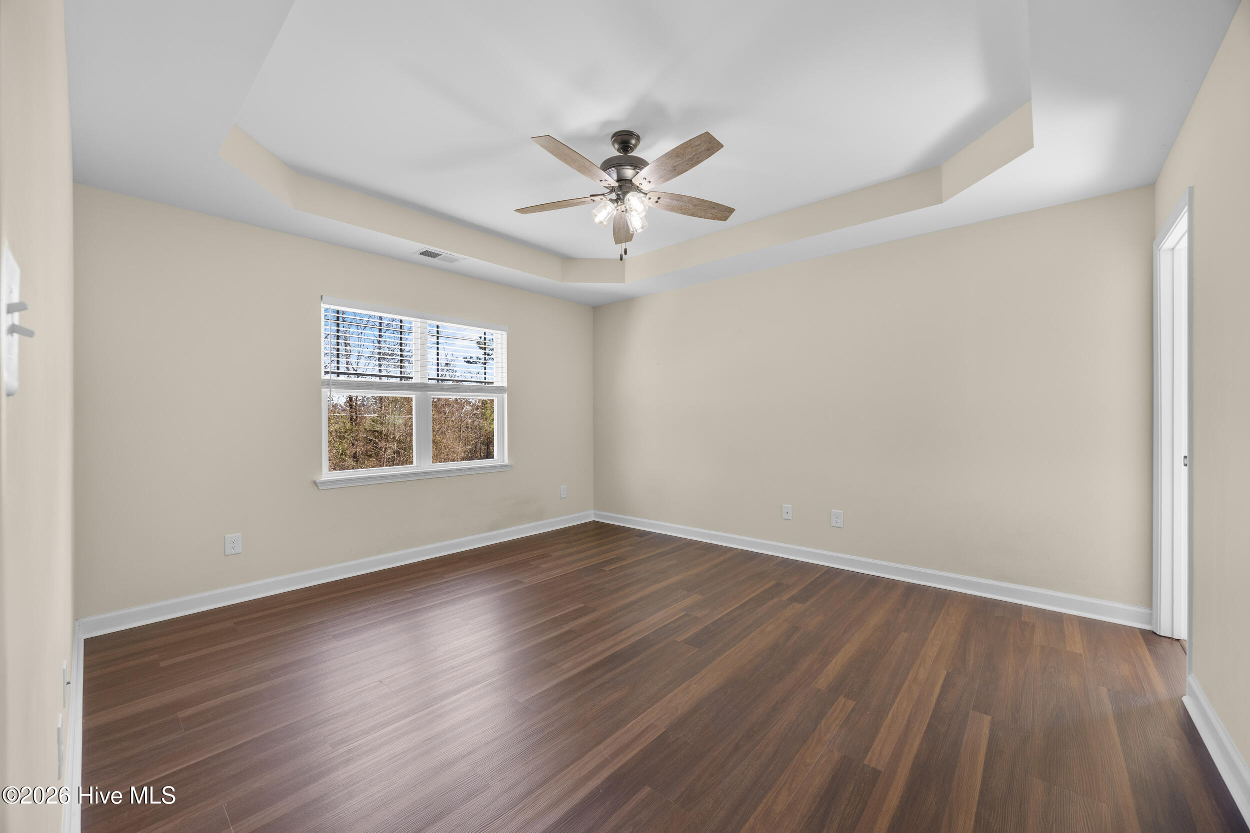 100553929 | Photo 21