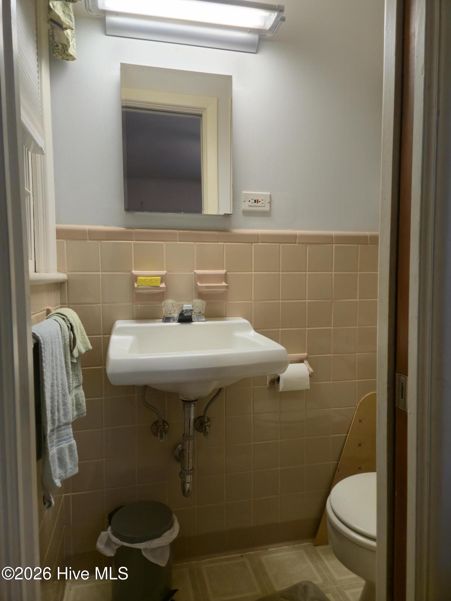 1221 Crescent Drive, Elizabeth City, NC, 27909