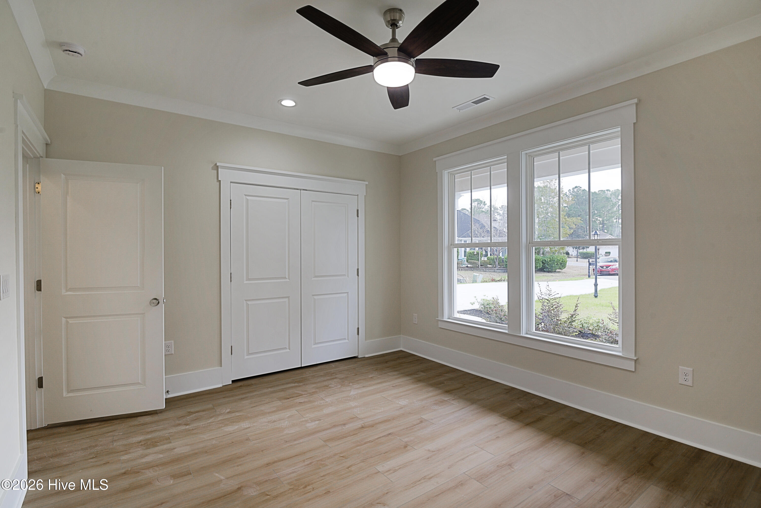 100547113 | Photo 37