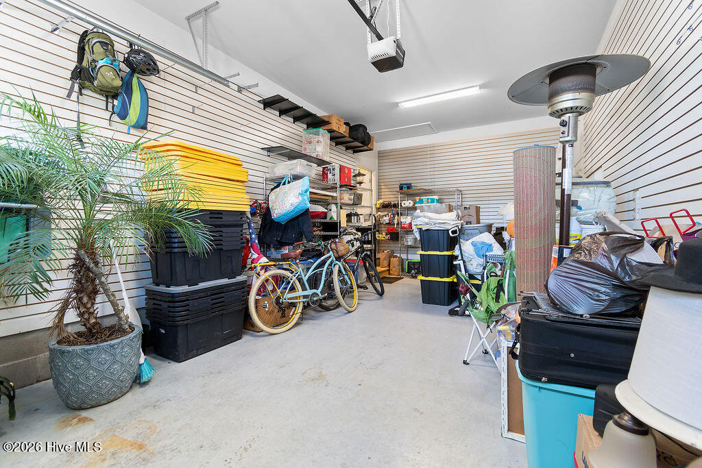 100552706 | Photo 23