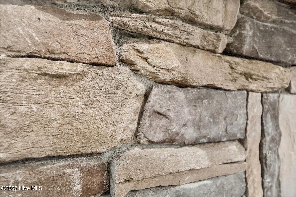 100530604 | Photo 93