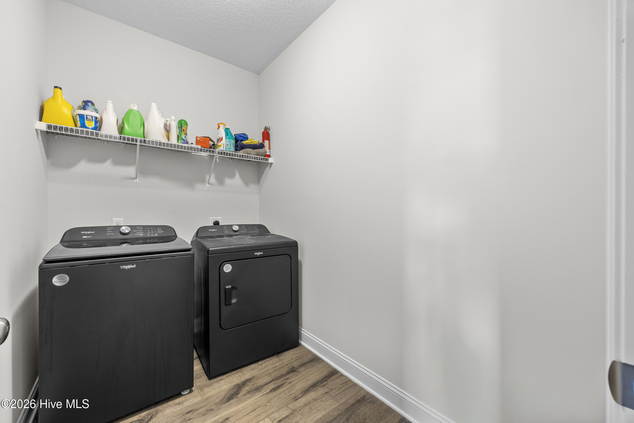 100555729 | Photo 43