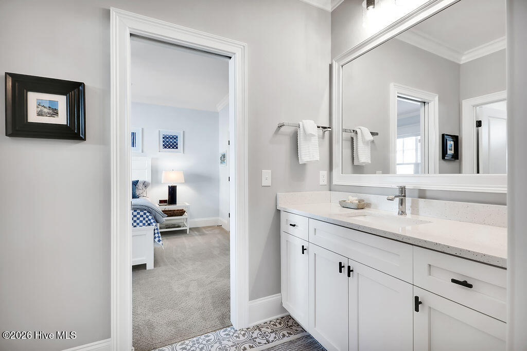 100553460 | Photo 13