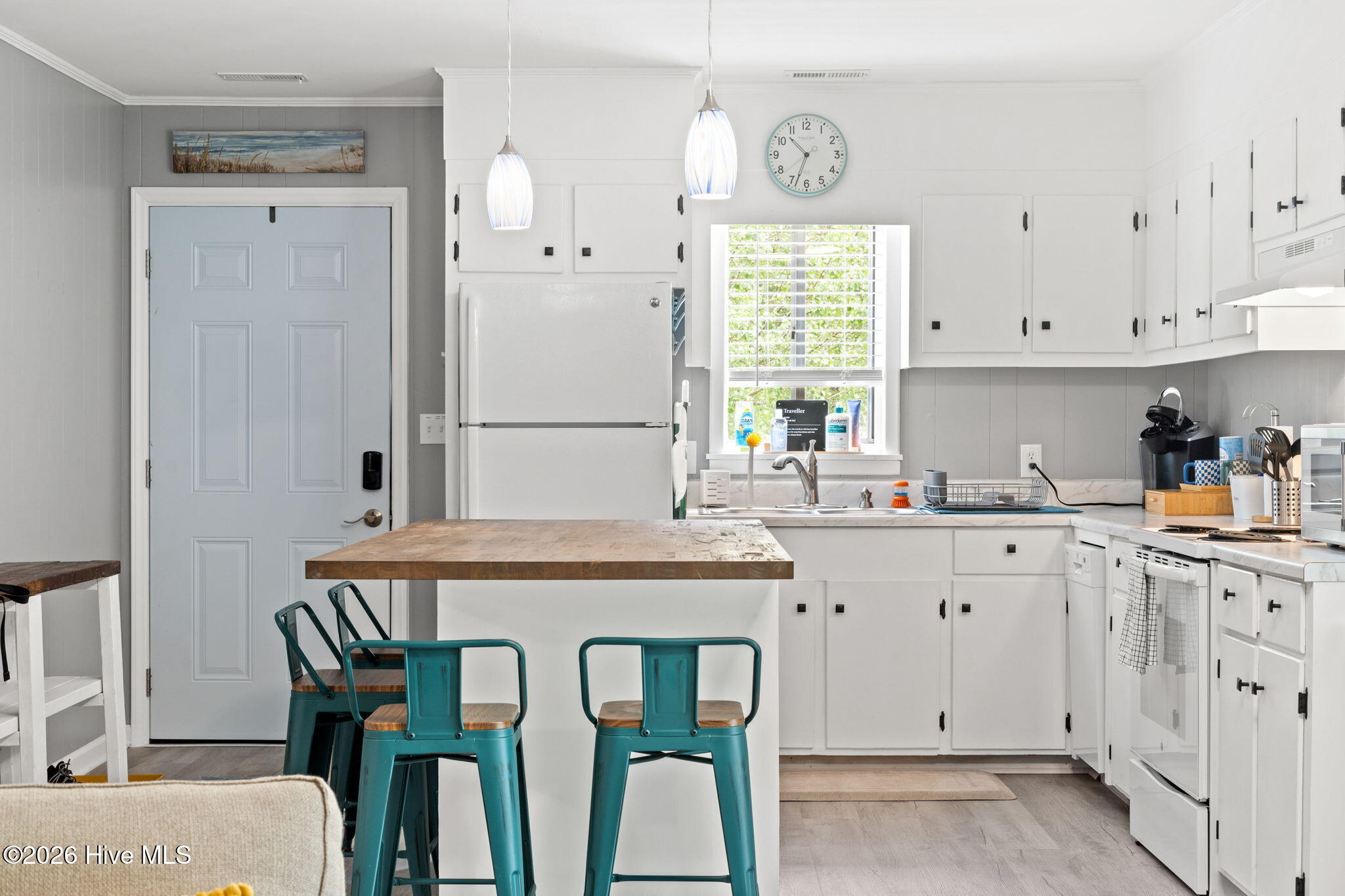 100563184 | Photo 15