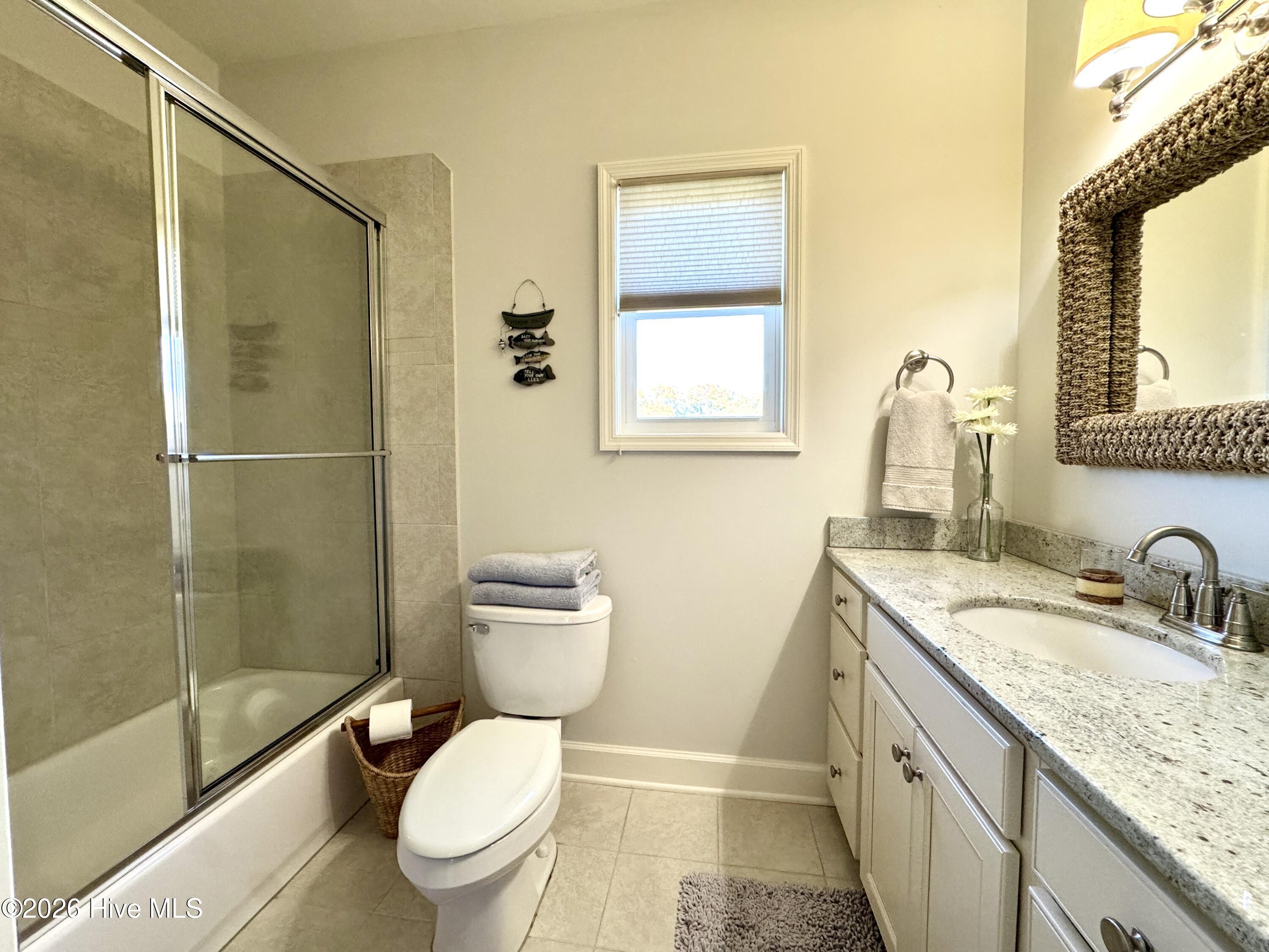 100565124 | Photo 28