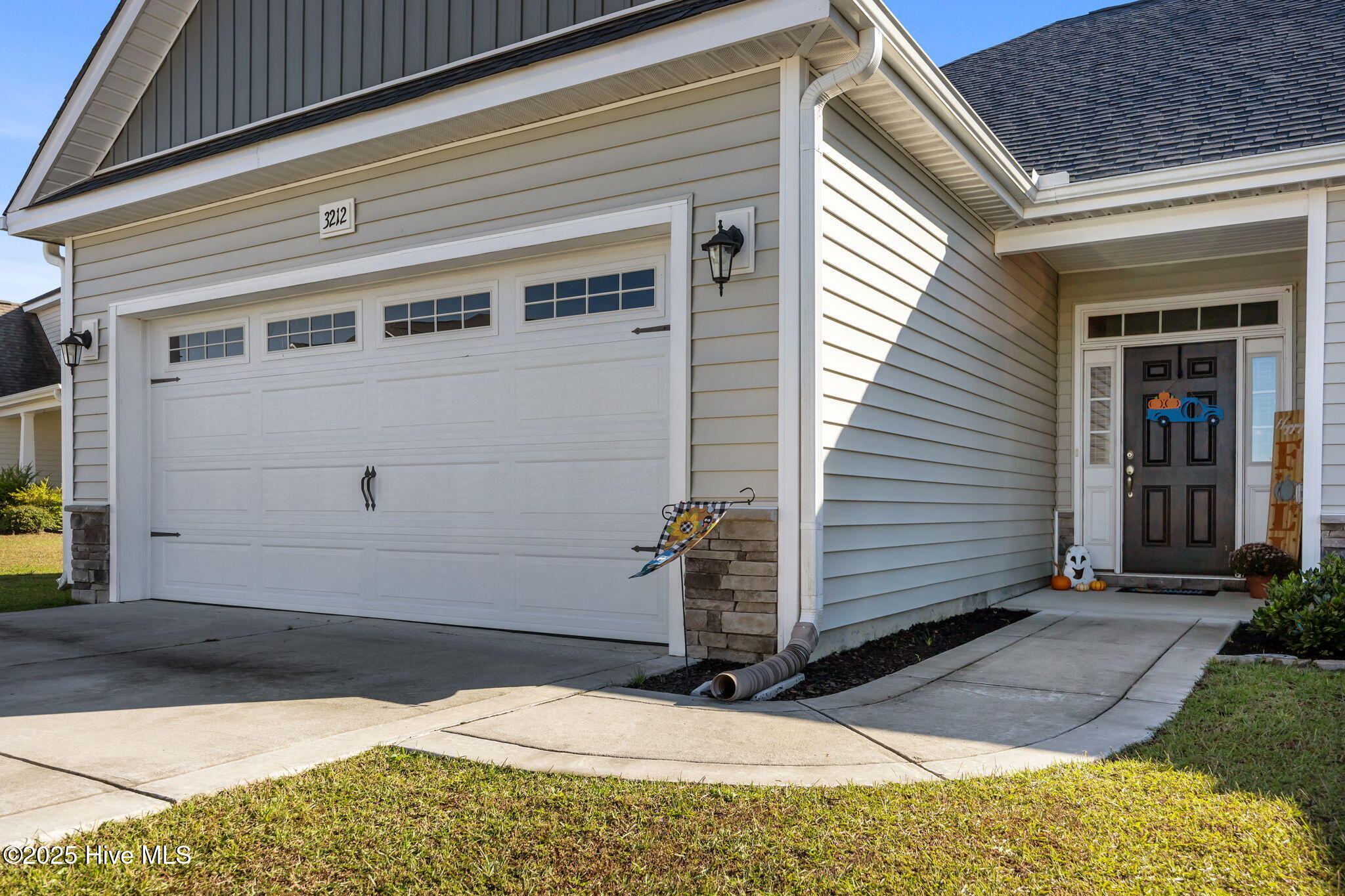 Homes for sale in Grimesland, NC | 3212 Dandelion Dr, Grimesland, NC 27837 | MLS# 100539215