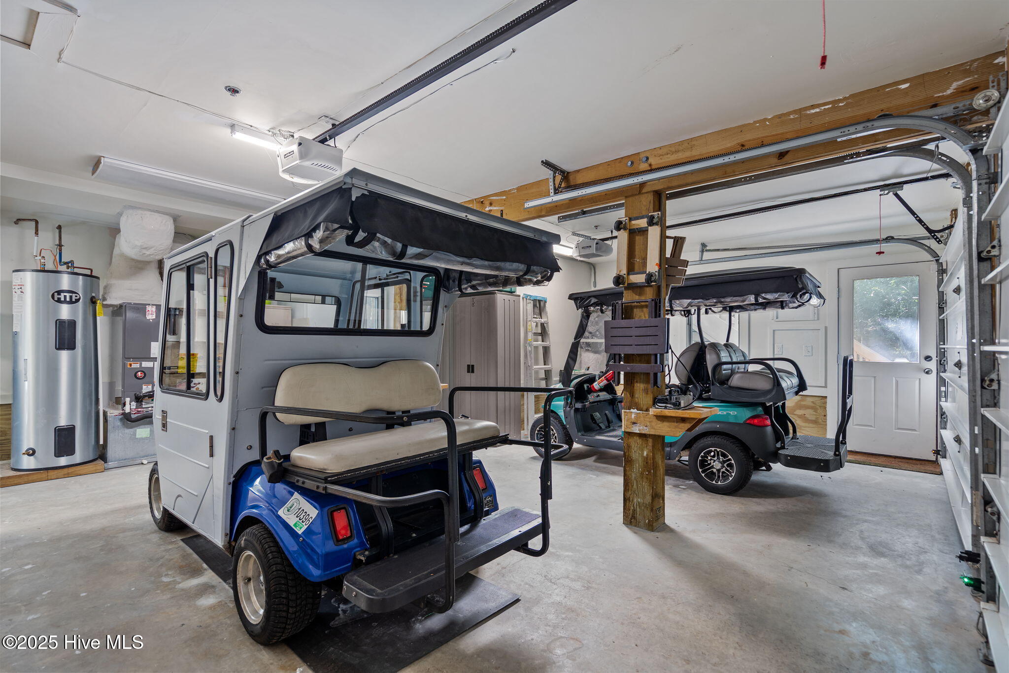 100501952 | Photo 71